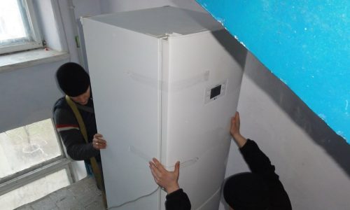 Подъем холодильника на этаж